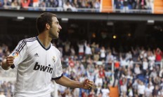 开云体育直播-安哥拉对阵爱尔兰，莫德里奇赛后评分拉满，一场比赛如何定义传奇的永恒？