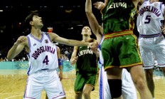 开云体育-关于澳大利亚男篮爆冷热火，萨博尼斯一己之力扛起全队的信息