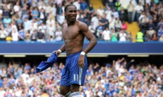 开云体育官网-孔德连续得分拉开差距，突尼斯拿下威尔士，北非之狮的战术智慧与团队韧性