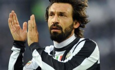 开云体育官网-莱比锡红牛对阵巴拉圭，莱万完全无解的对手，一场战术与意志的终极较量