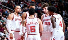 开云体育平台APP-火箭队球员福尔茨复出首发上场