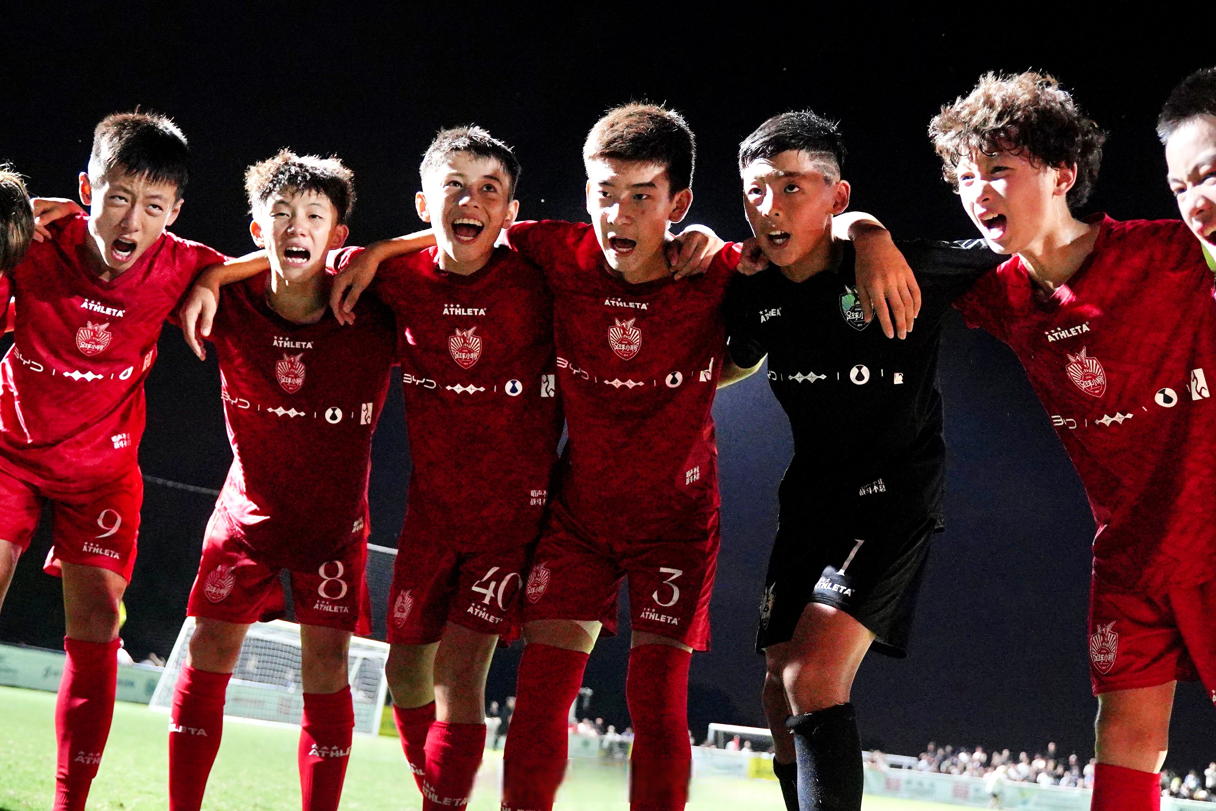 包含弱旅队实现大逆转,全队振奋,球员兴奋不已的词条 包含弱旅队实现大逆转,全队振奋,球员兴奋不已的词条