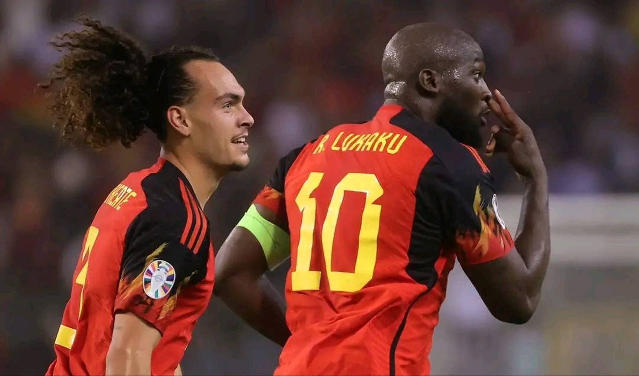 爱沙尼亚队在欧洲杯比赛中争夺胜利