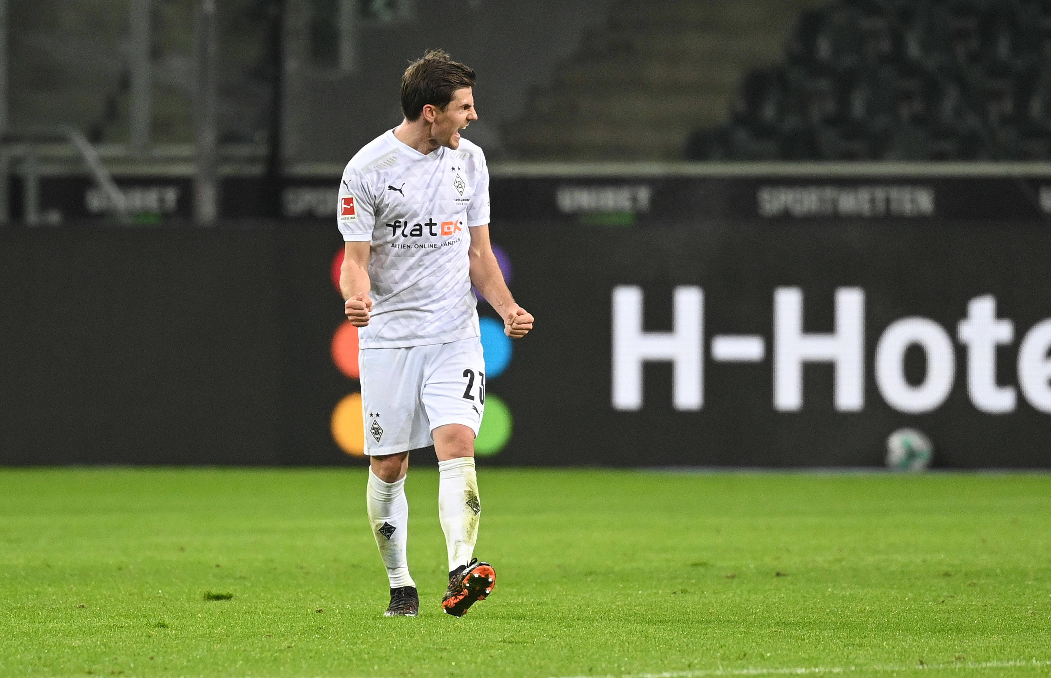 门兴格拉德巴赫惨失领先，德国足球联赛排名下滑的简单介绍