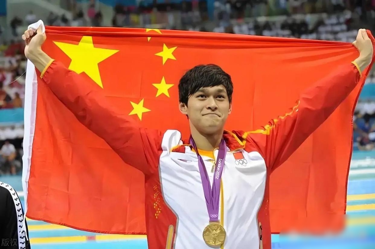 澳大利亚游泳队实现双冠军，勇夺男子x米接力的简单介绍