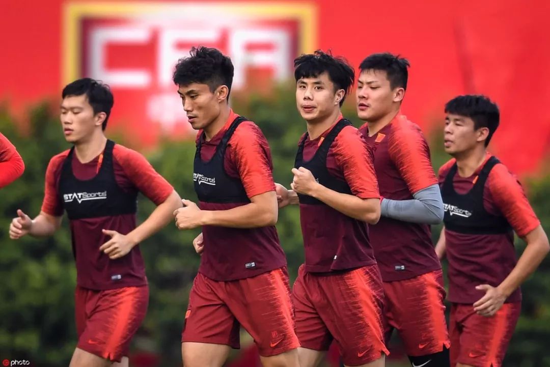 老鹰队成功晋级，备战新一轮比赛的简单介绍