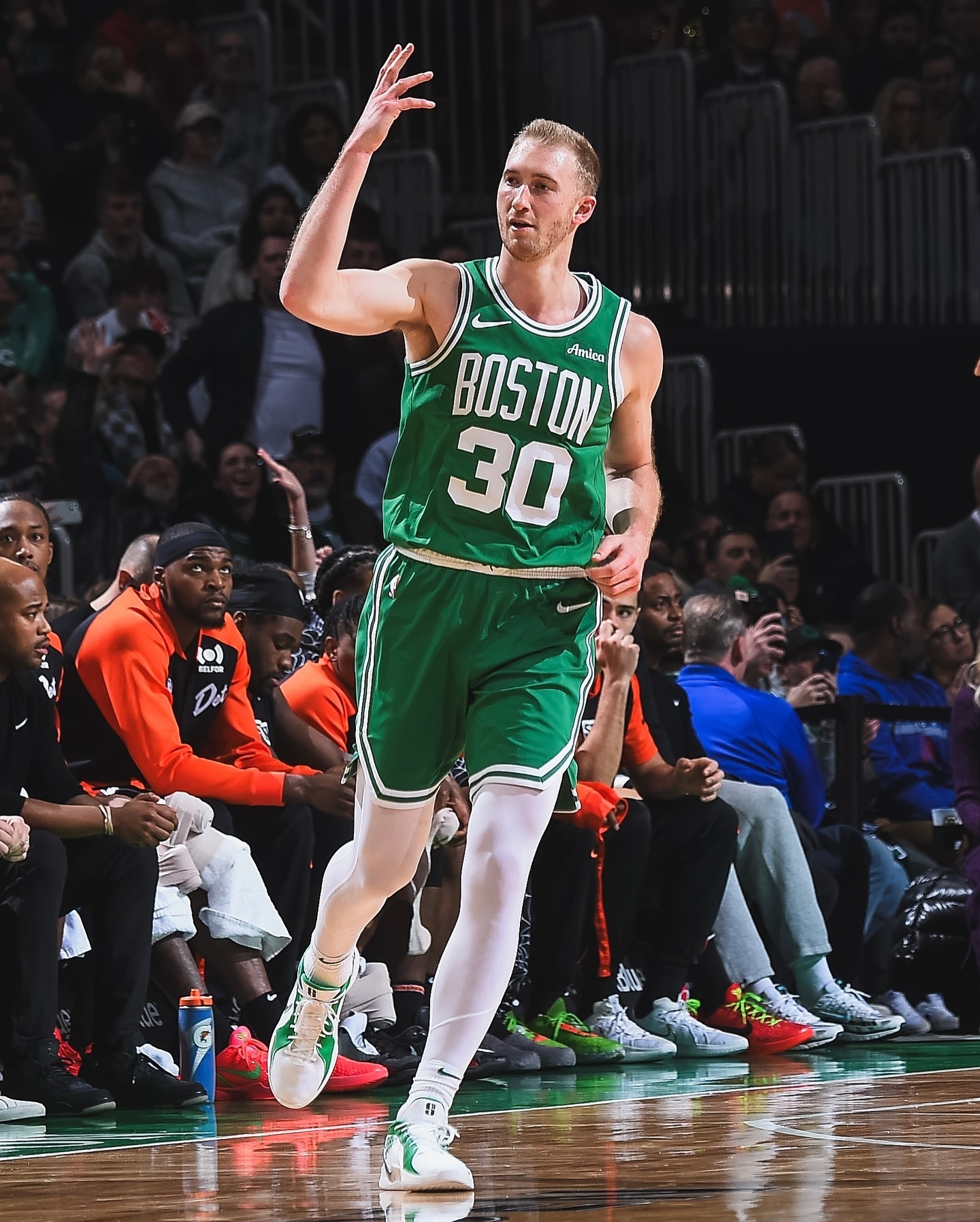 凯尔特人获得大胜,稳坐东部第一! 凯尔特人获得大胜,稳坐东部第一!