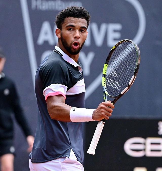 美网险胜联合杯，西西帕斯关键制胜的简单介绍