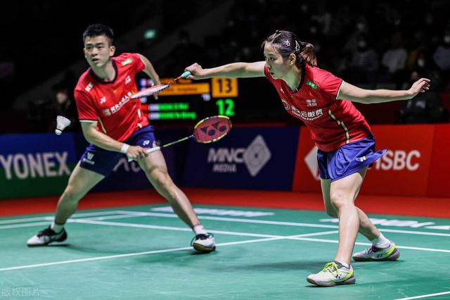 包含韩国队险胜丹麦队，黄鸭组合关键制胜的词条