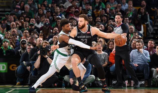 山东队轻取江苏队，西亚卡姆带队取胜