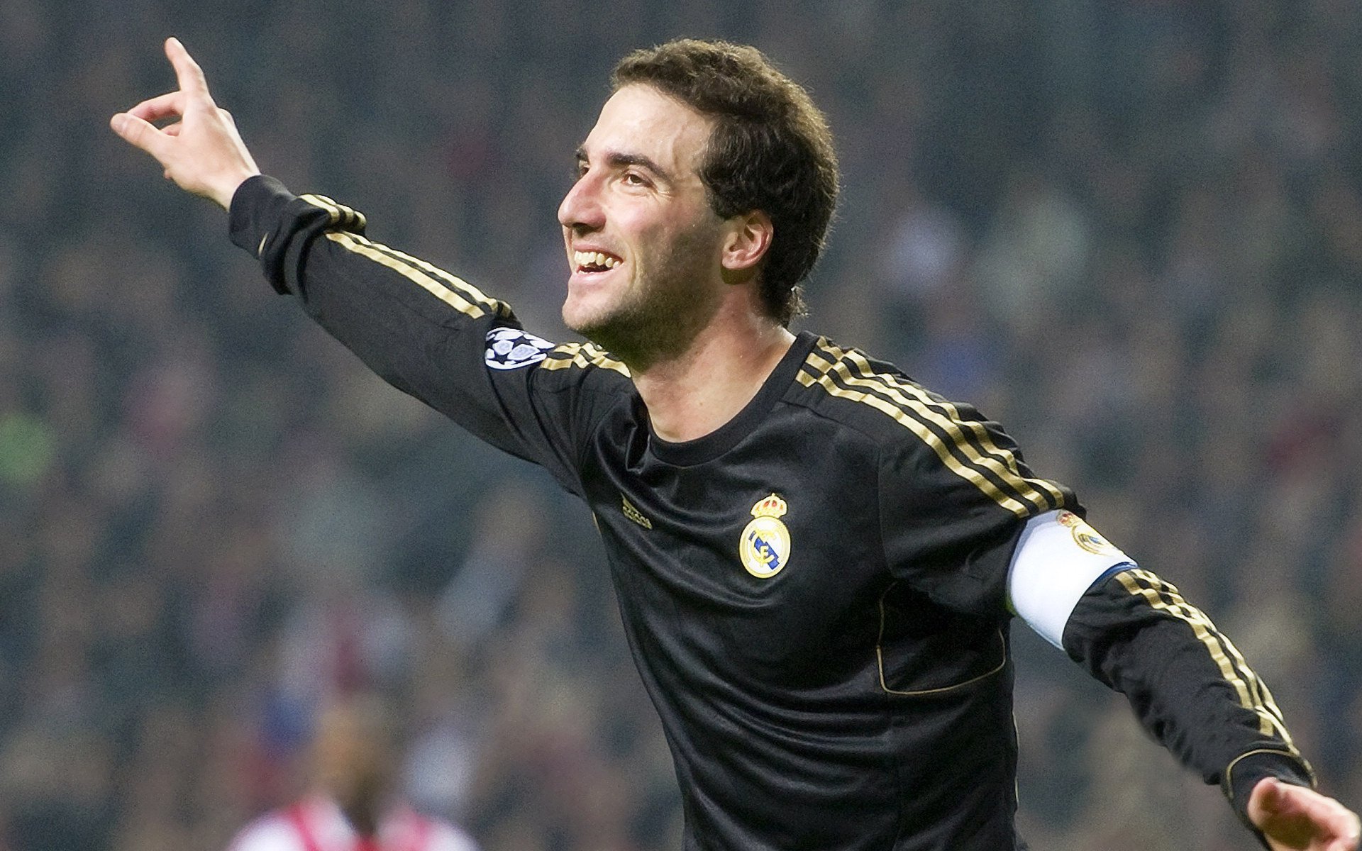 铁血防线与致命一击，阿坎吉头槌破局，南非关键战突围瑞士创历史