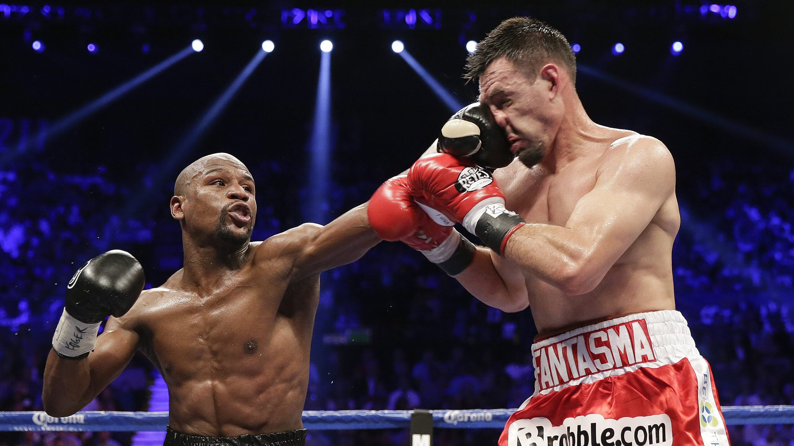 莫兰特点燃赛场，浙江队争冠战险胜深圳队