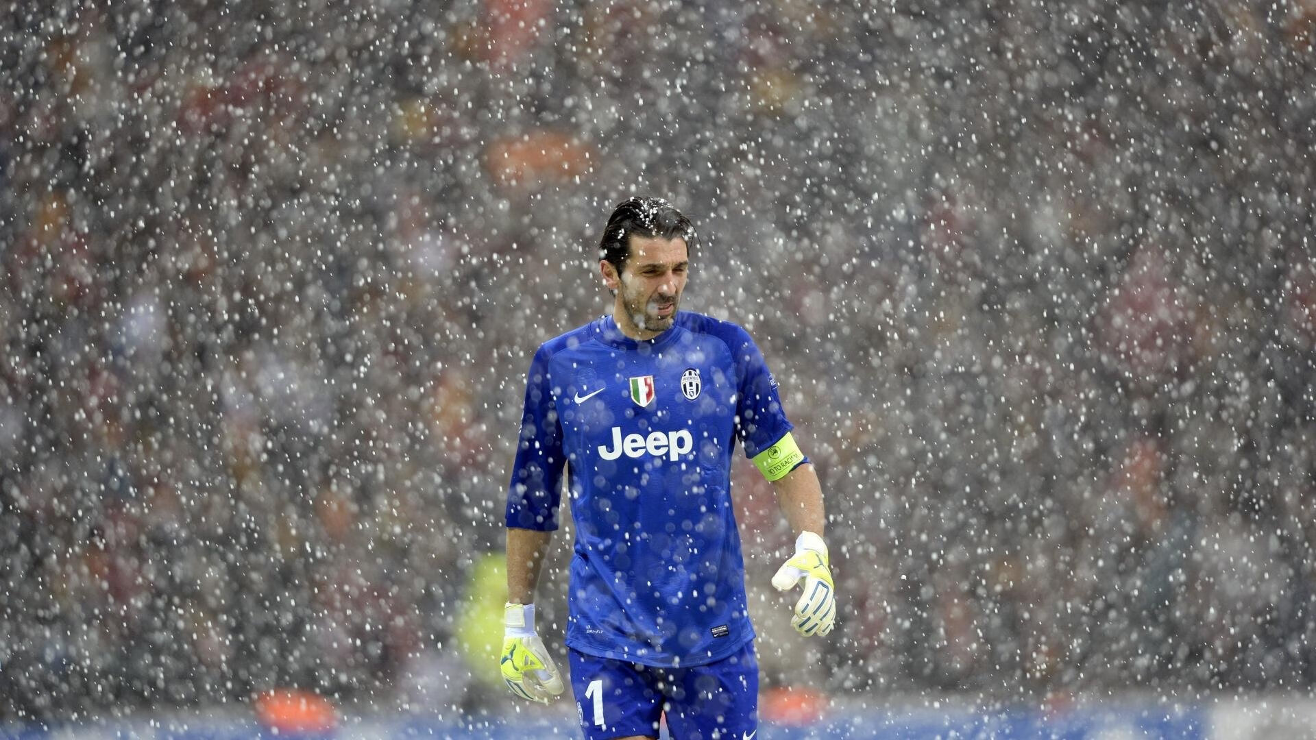 赛道与球场的双重奏，F1揭幕战与灰熊逆袭的竞技启示