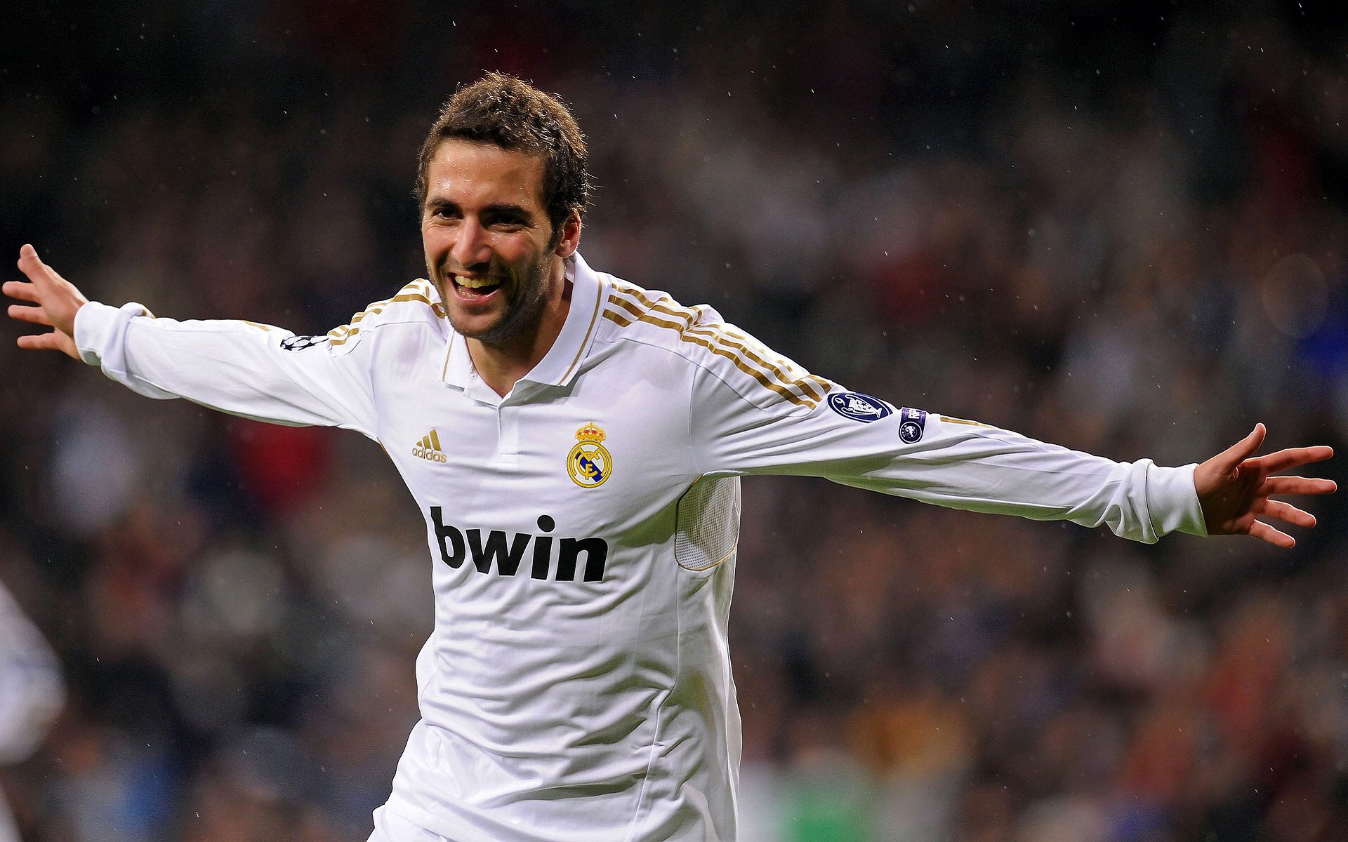 凯塞多巴林站上演德国式硬仗，新赛季揭幕战完美接管赛道